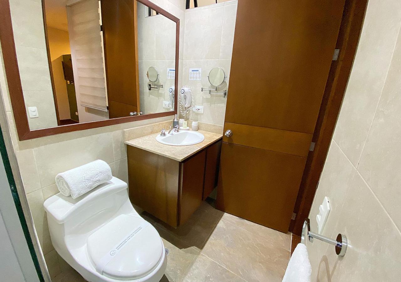 Apartasuites Bellhouse Apartahotel *