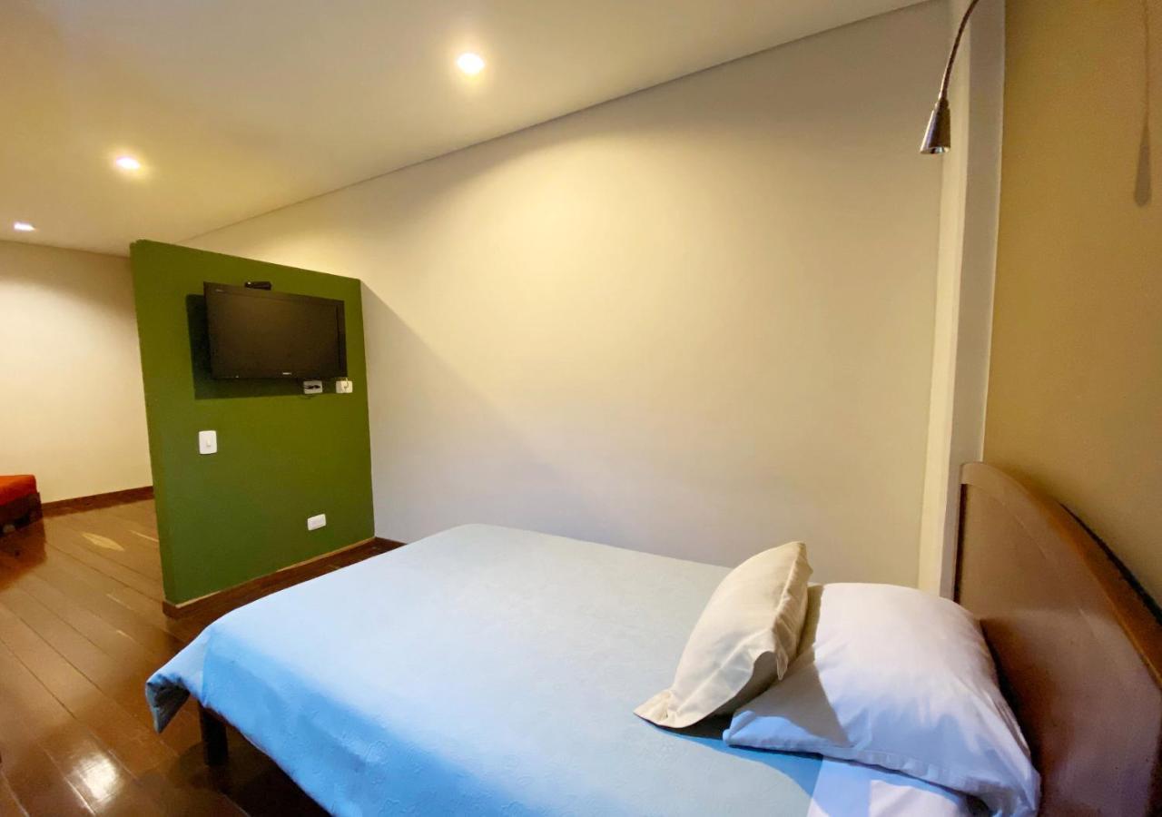 Apartasuites Bellhouse Apartahotel