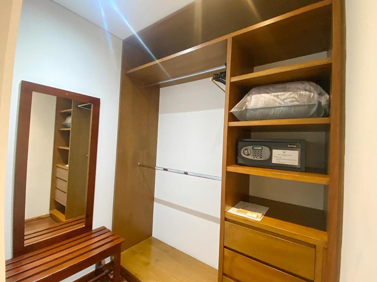 Apartasuites Bellhouse