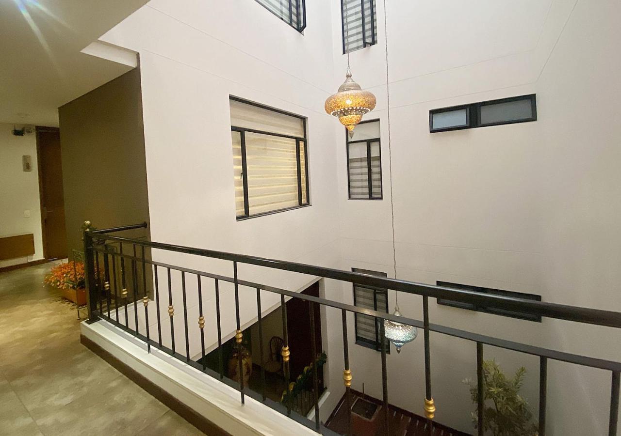 Apartasuites Bellhouse Apartahotel *