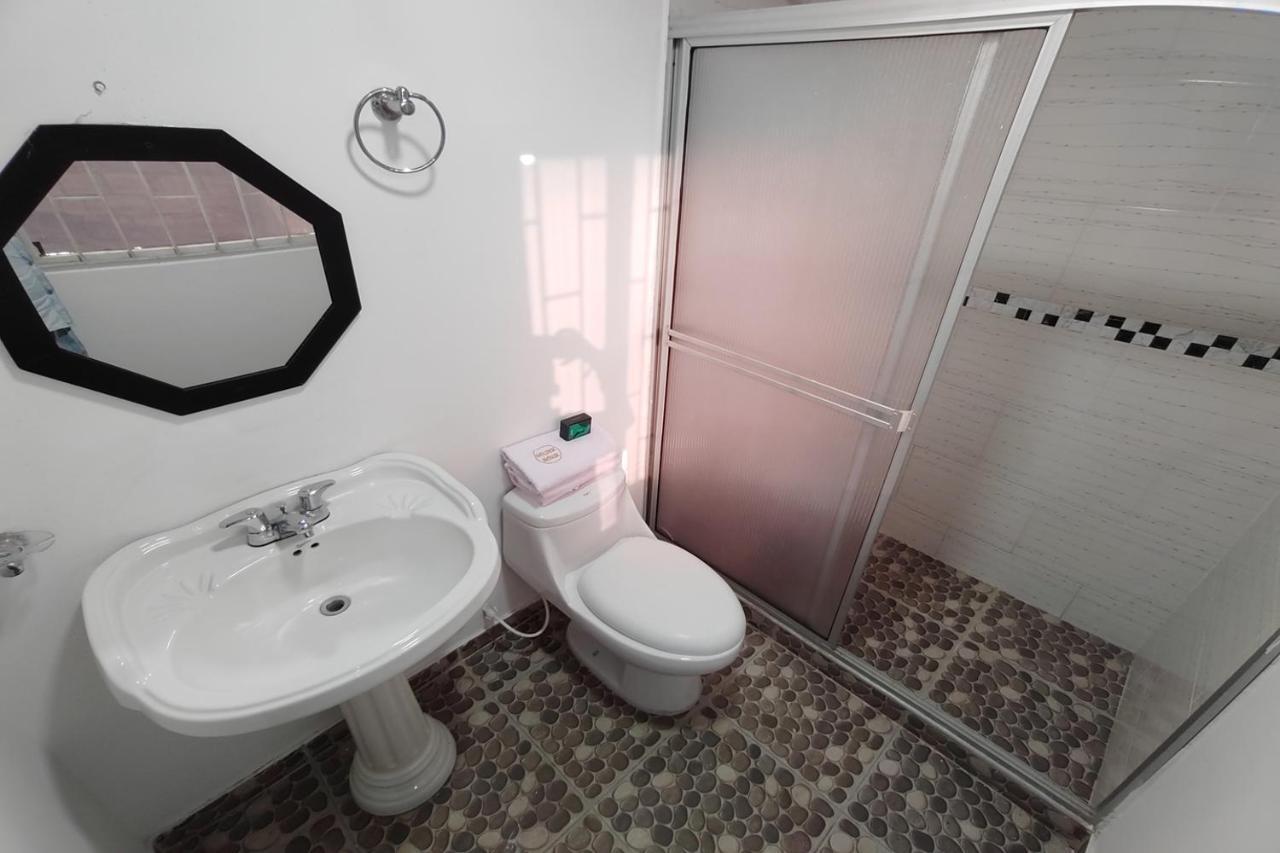 Ayenda Gold House Hotel