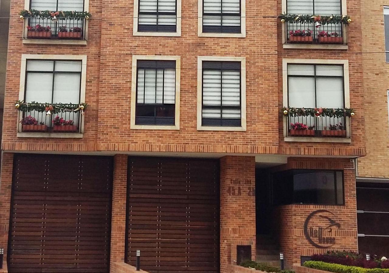 Apartasuites Bellhouse Apartahotel *