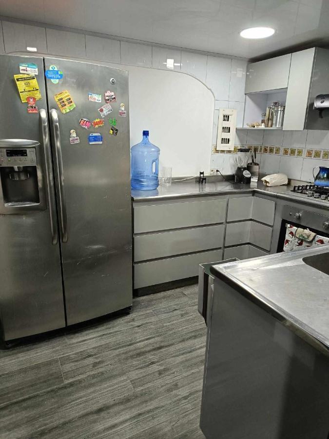 Casa En El Norte De La Ciudad, A 5 Minutos Del Portal Norte Guest house Bogota
