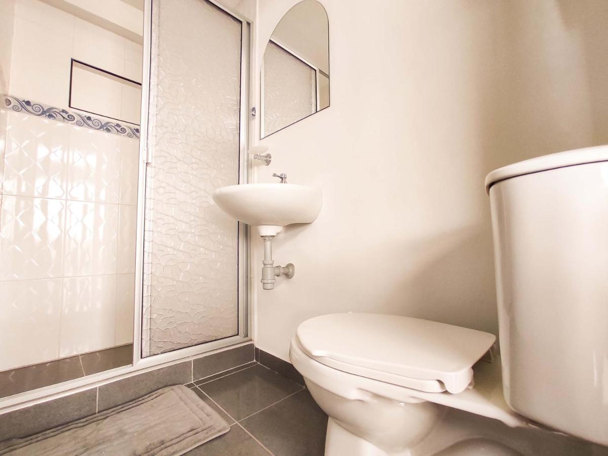 Hermoso A 10 Minutos Del Aeropuerto Apartamento *