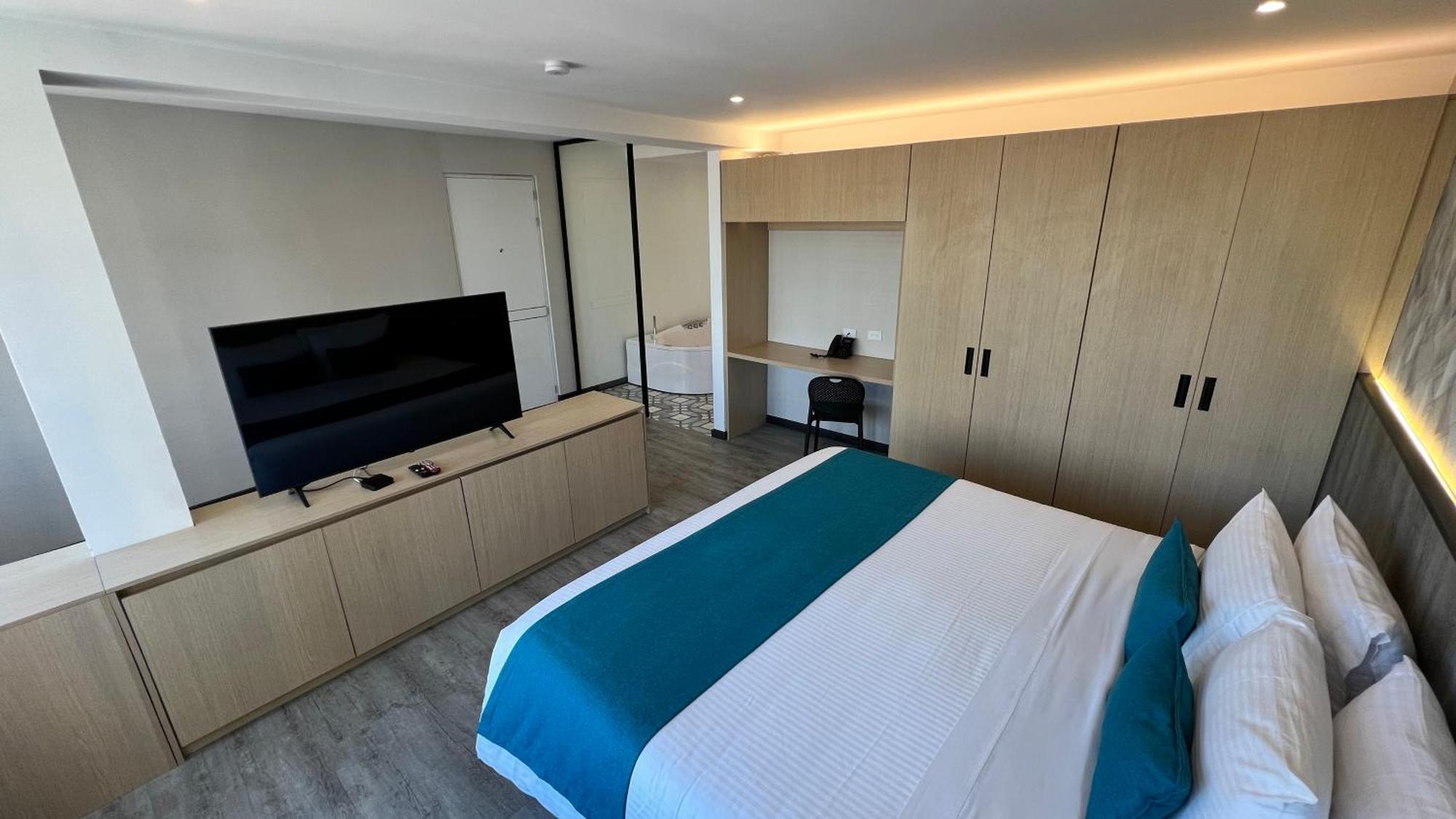 Grand Park Hotel