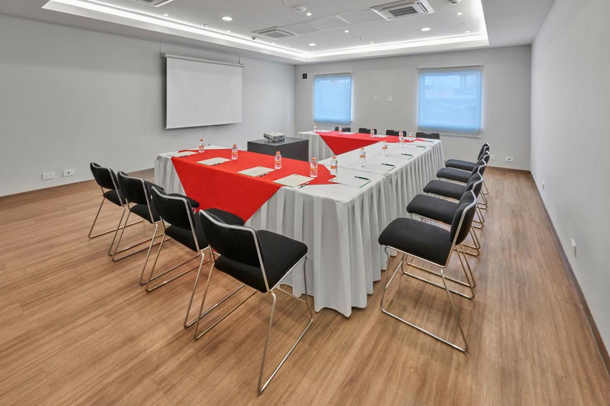 Express Junior By Marriott Aeropuerto 3*