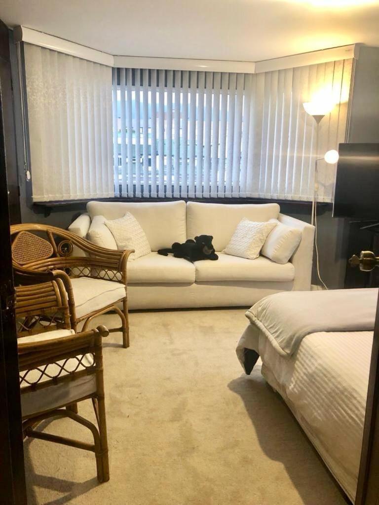 Lejos De Tu Hogar? Aqui Te Sentiras A Gusto. Bogotá