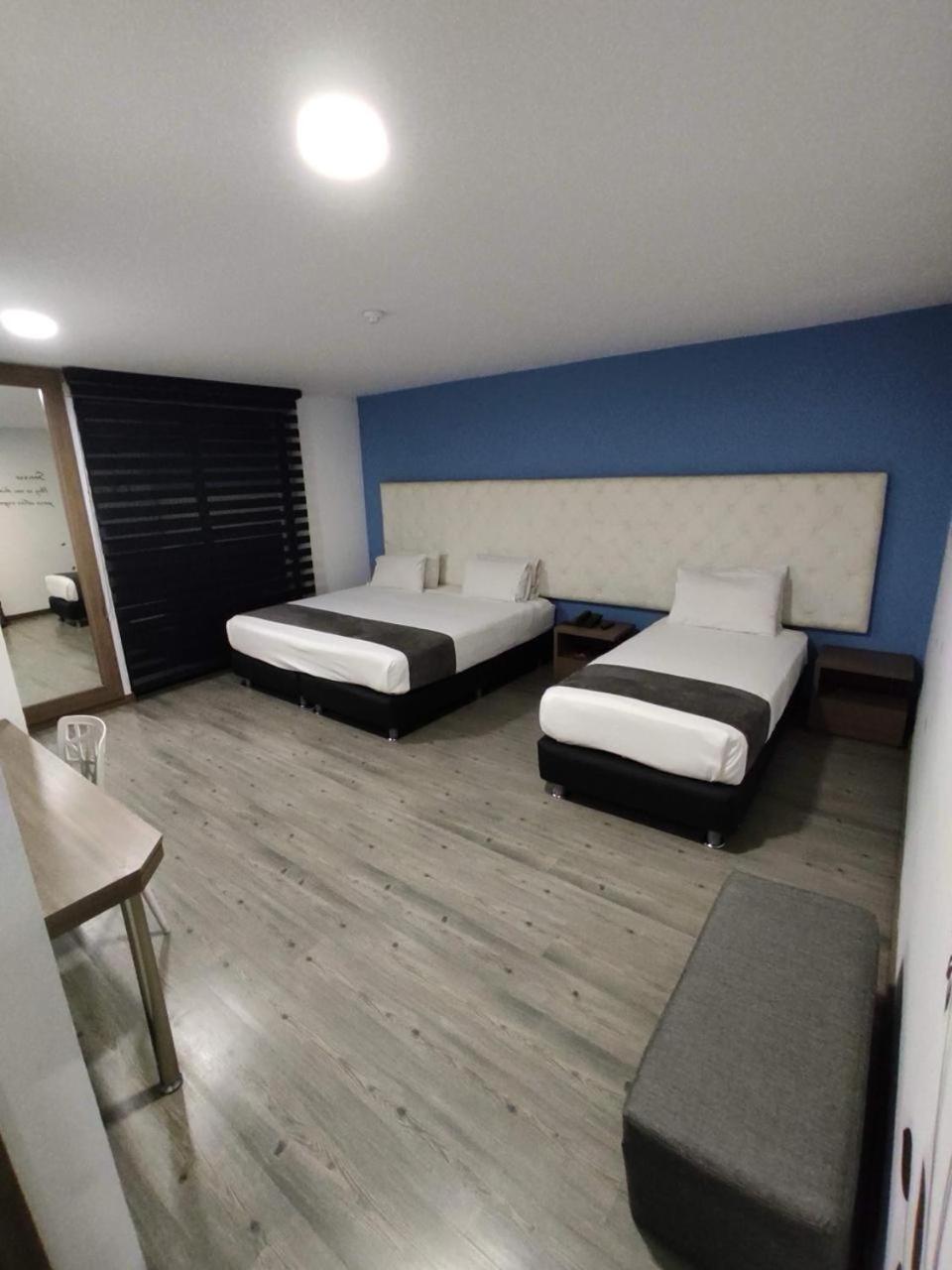 Hotel Plaza Miranda 3*