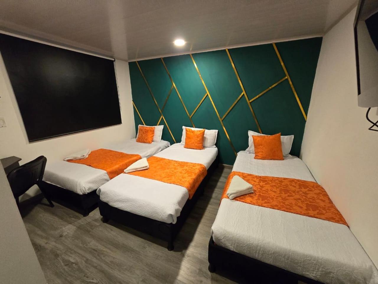 Hotel Kristal Ferial