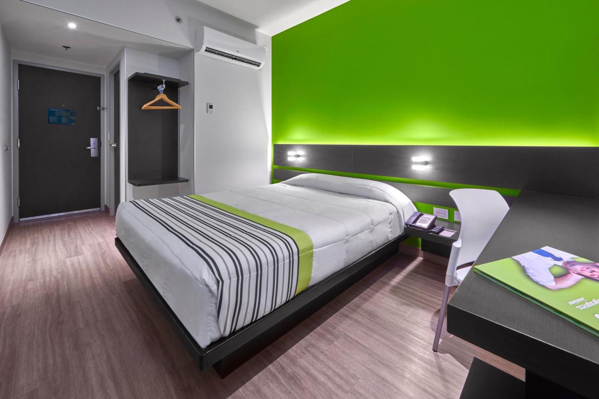 Express Junior By Marriott Aeropuerto Hotel 3*