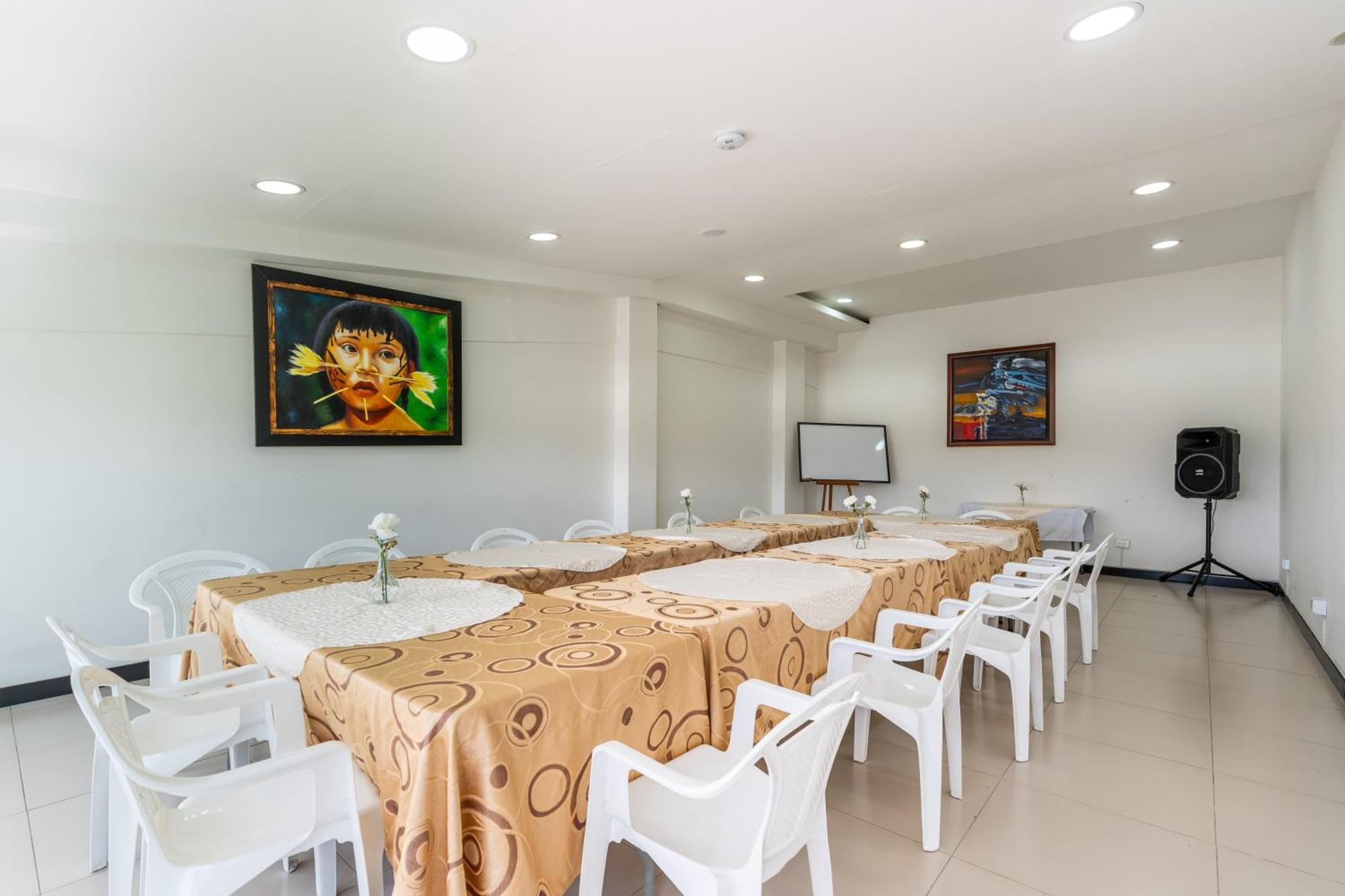 Hotel Hotel Bogota Resort 4*