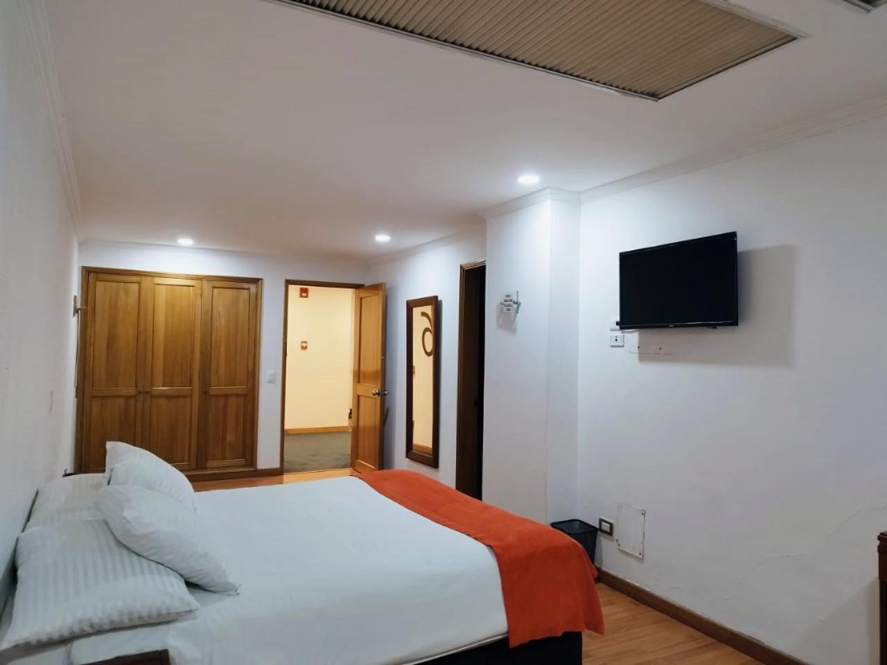 Breton Hill Parque 93 Hotel