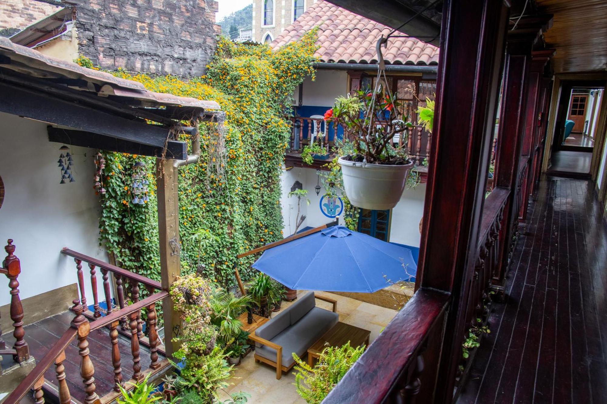 Hostal Casa Reina *