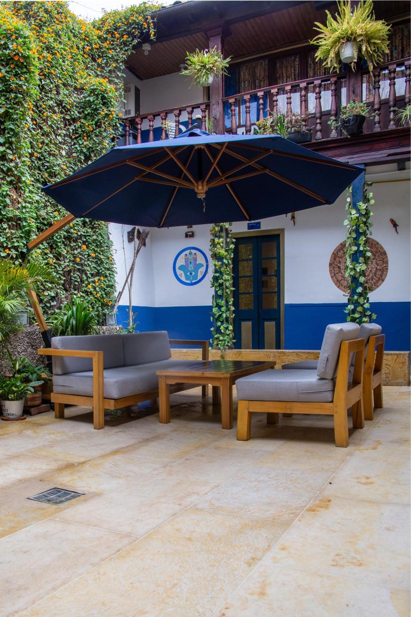 Casa Reina Hostal *
