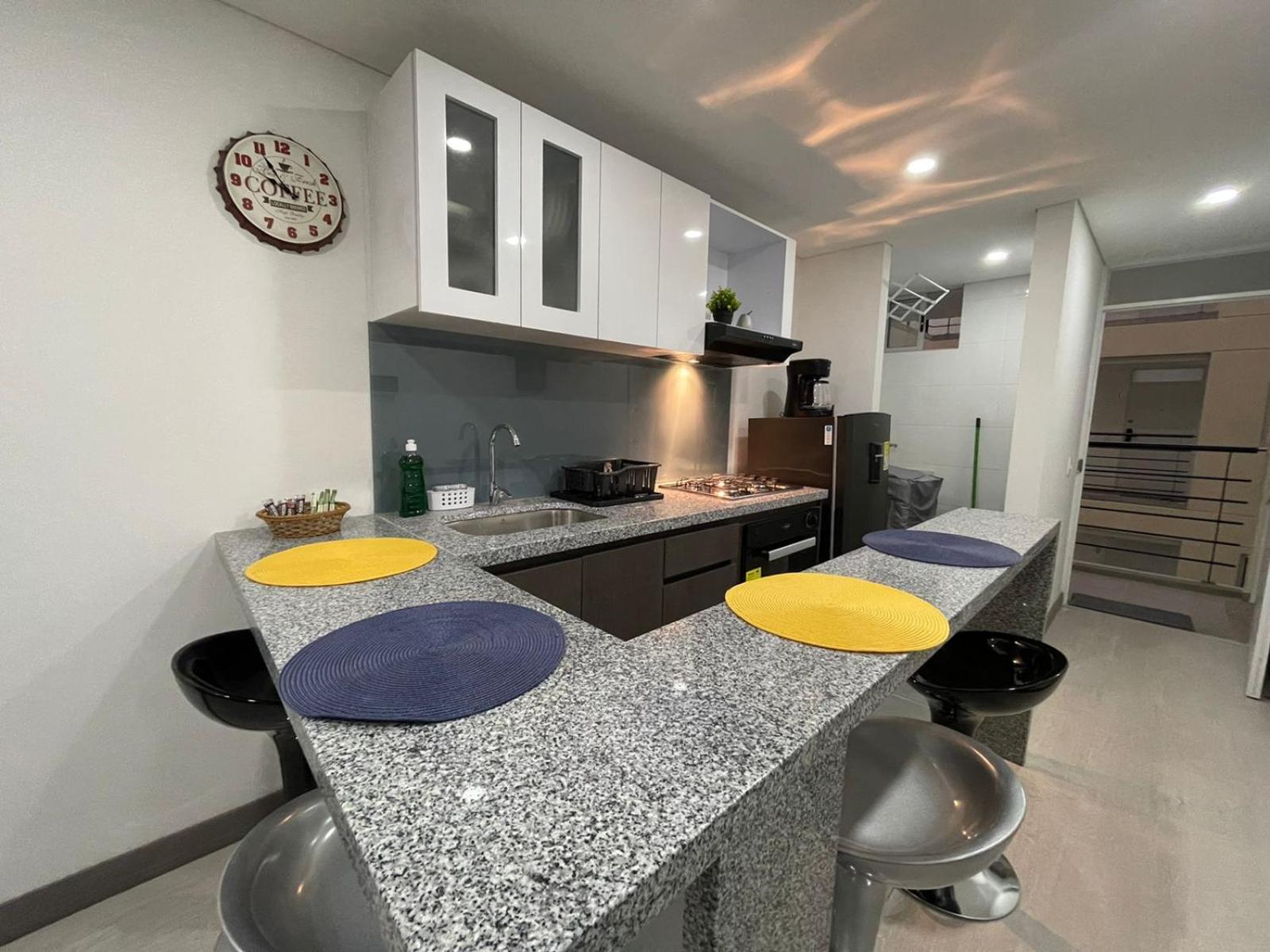 Magnifico Y Confortable Amoblado # 303 Apartamento *