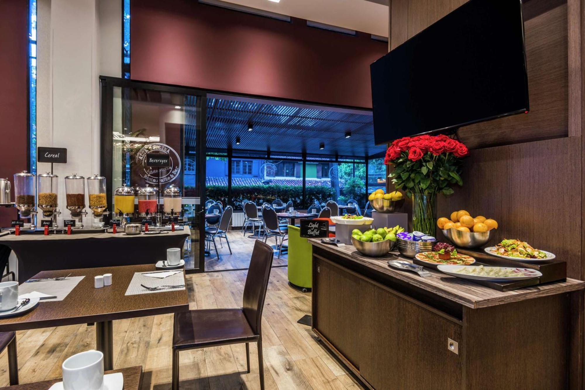 Hotel Embassy By Hilton - Rosales Bogotá