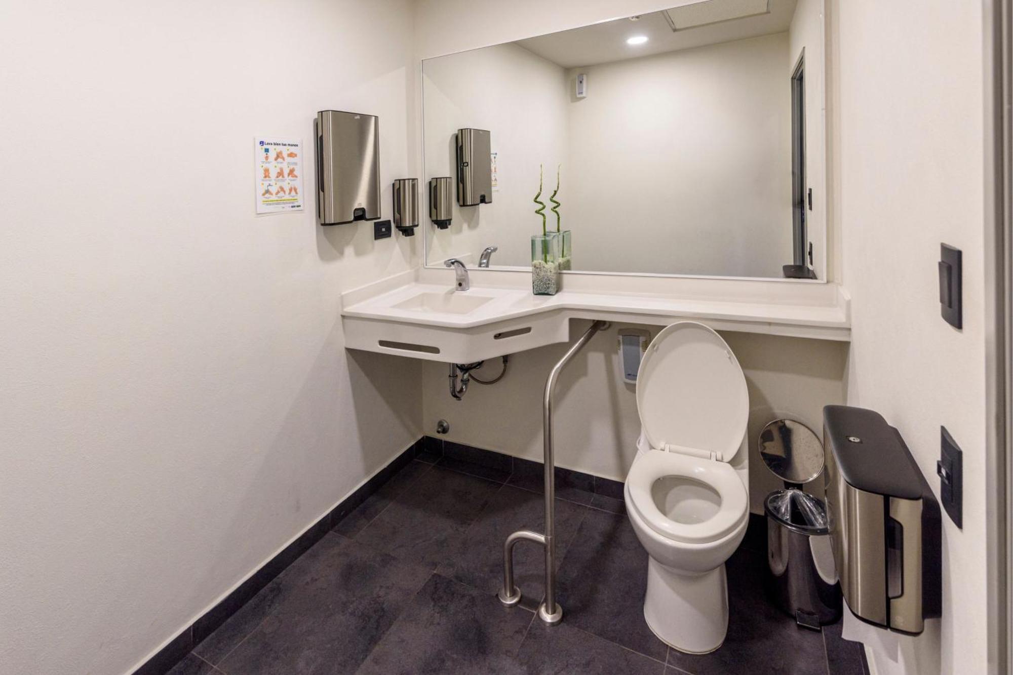 Express Junior By Marriott Aeropuerto 3* Bogotá