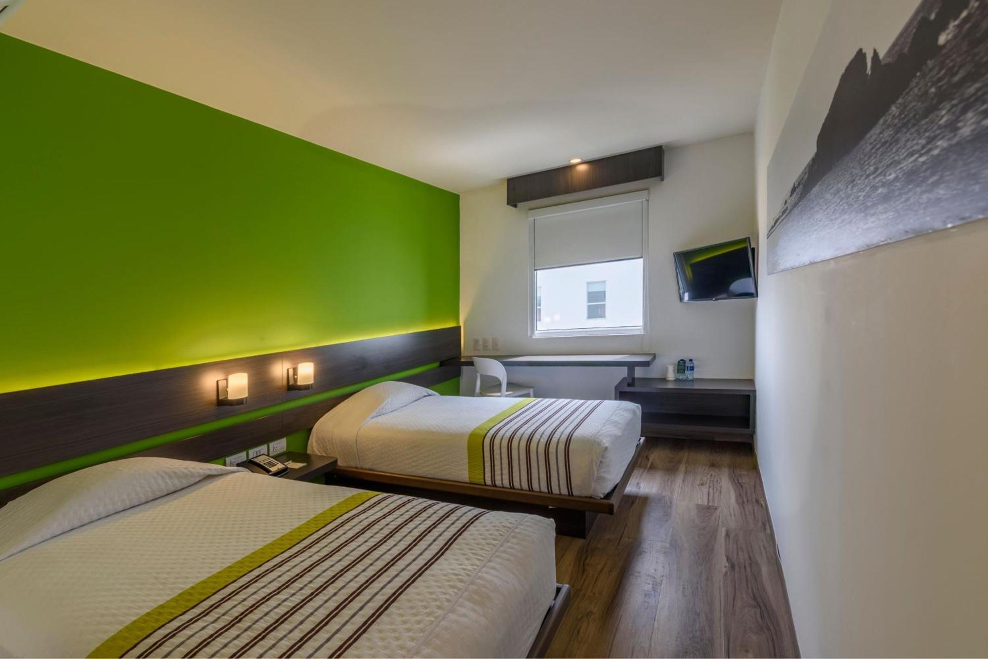 Hotel Express Junior By Marriott Aeropuerto