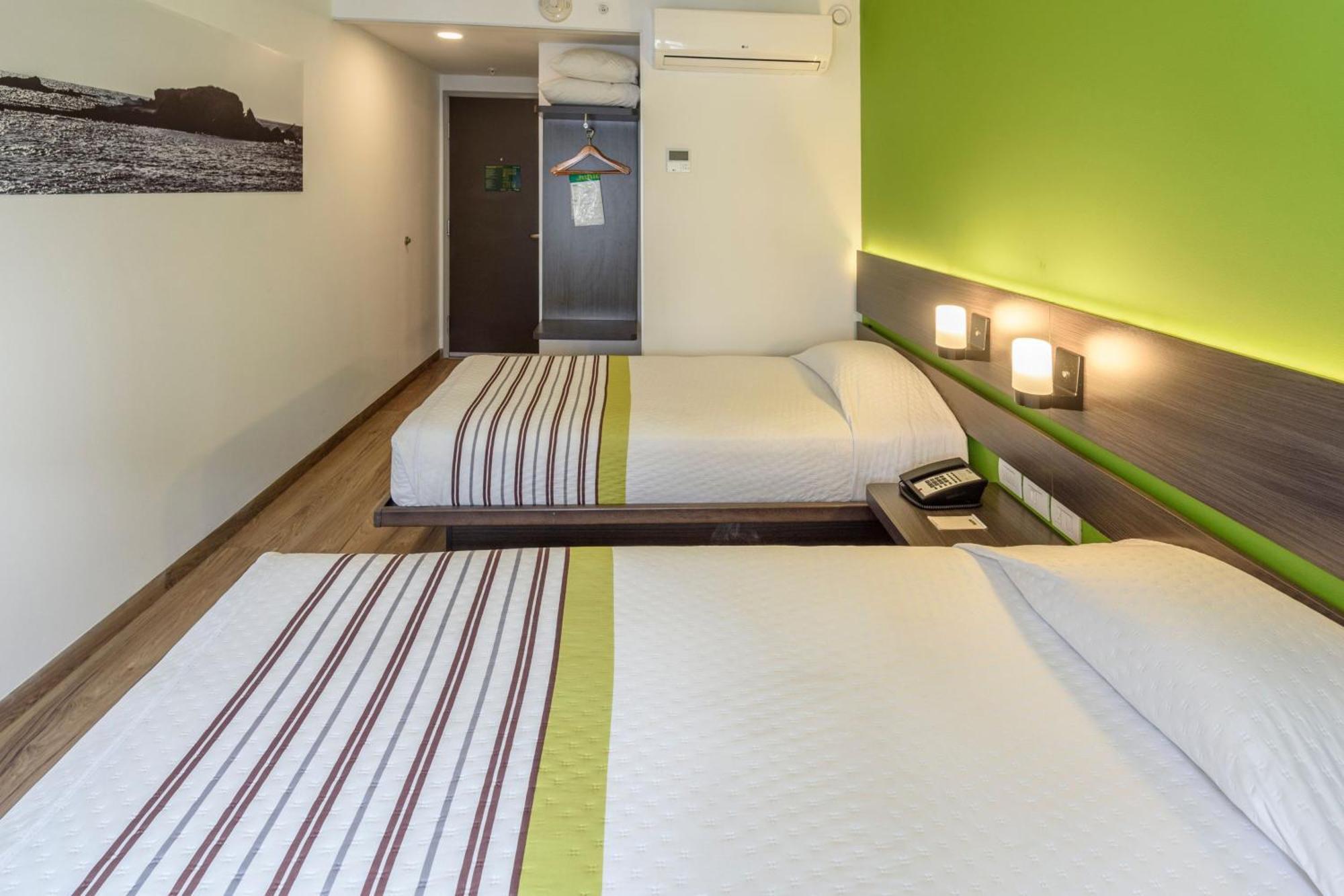 Hotel Express Junior By Marriott Aeropuerto 3*