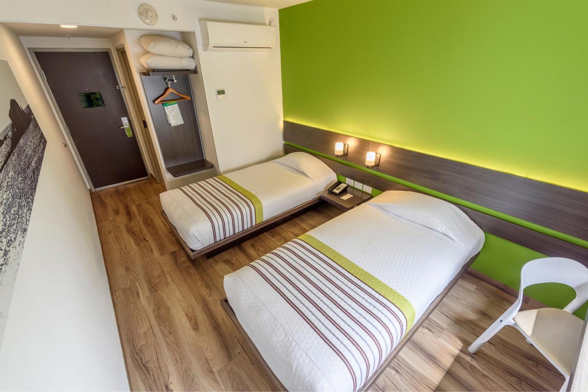 Hotel Express Junior By Marriott Aeropuerto Bogotá