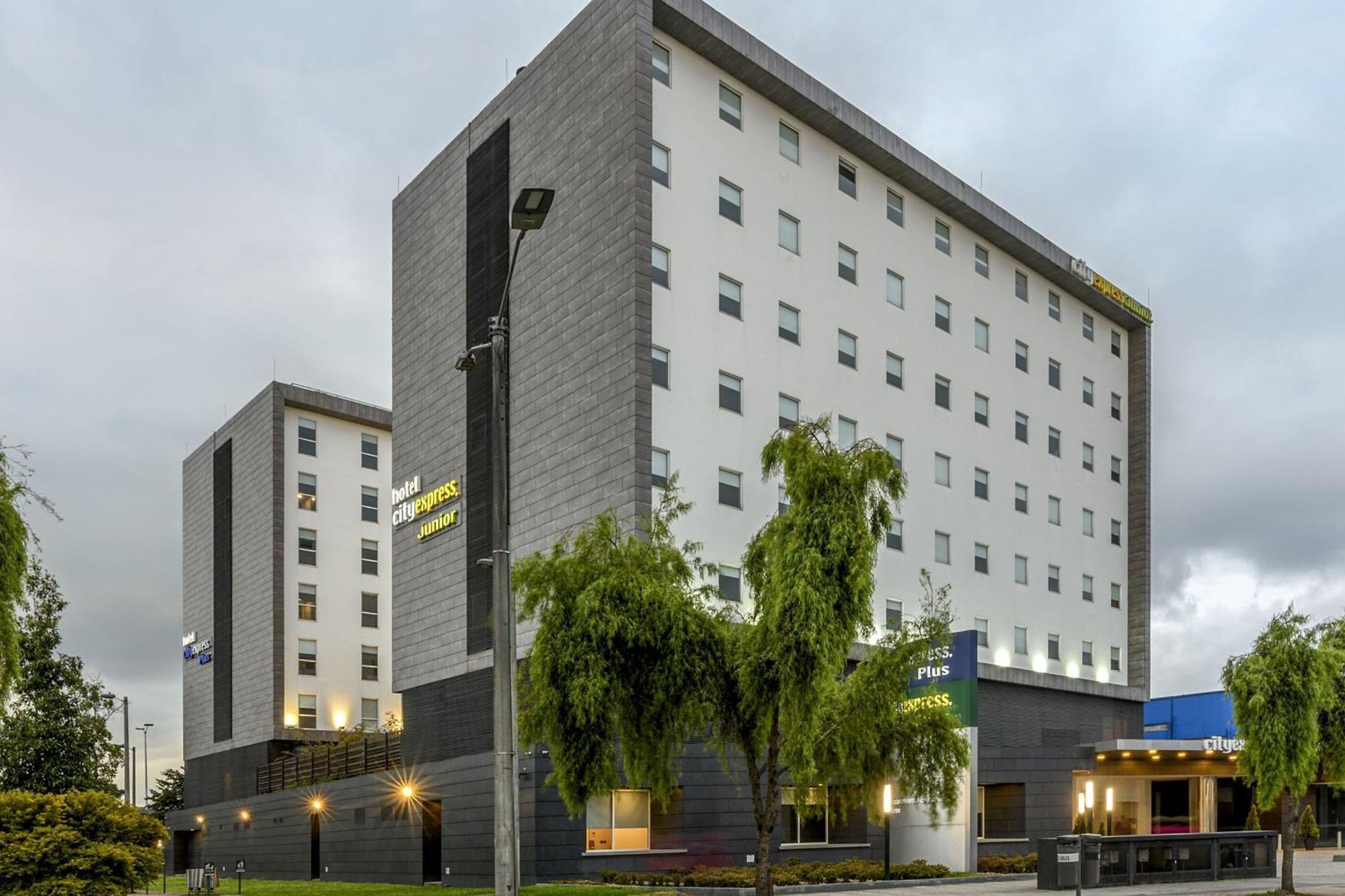 Hotel Express Junior By Marriott Aeropuerto 3*