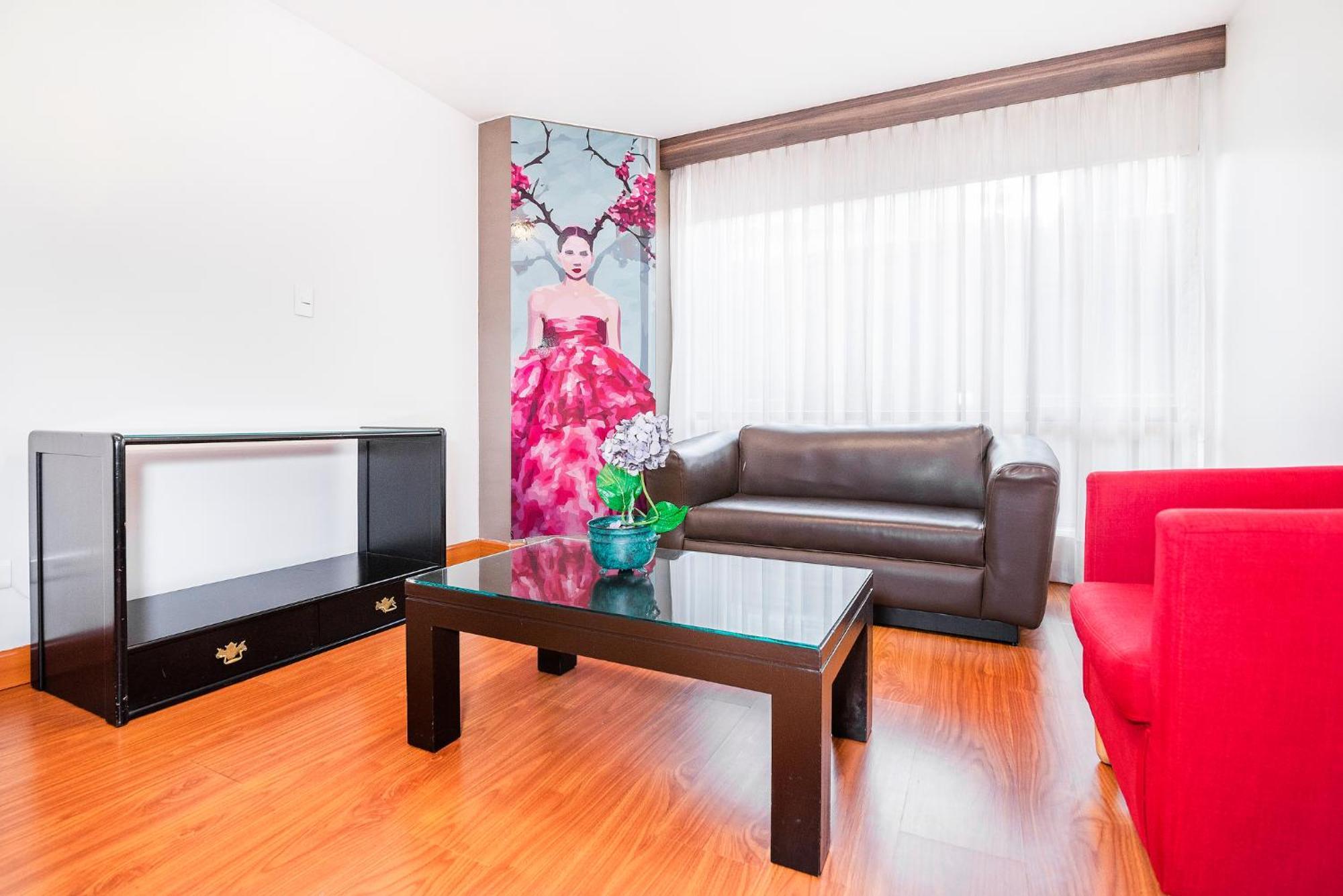 Lloyds Apartasuites Parque 93 Apartahotel 4*