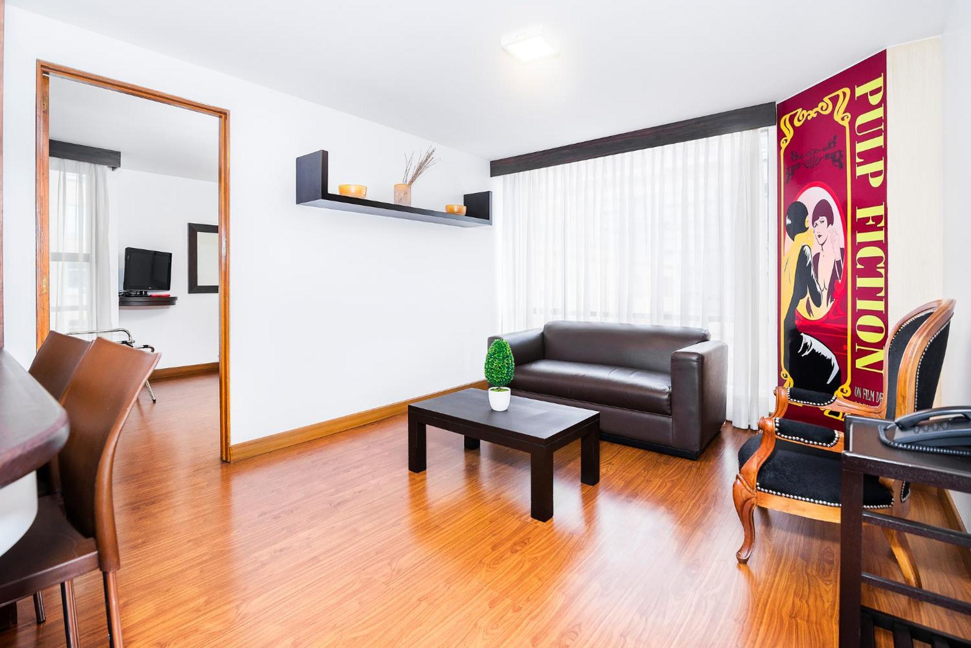 Apartahotel Lloyds Apartasuites Parque 93