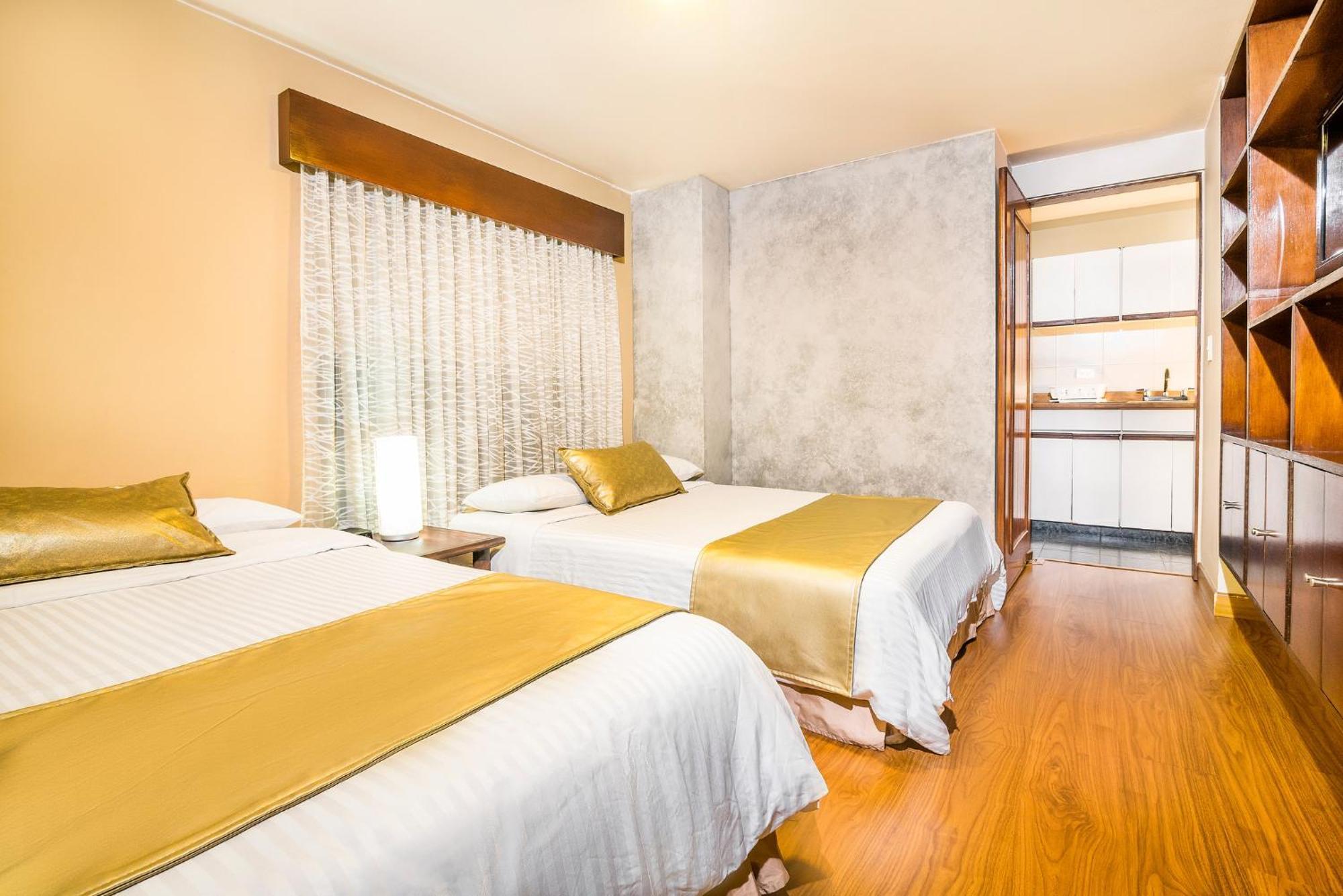 Lloyds Apartasuites Parque 93 Apartahotel Bogotá