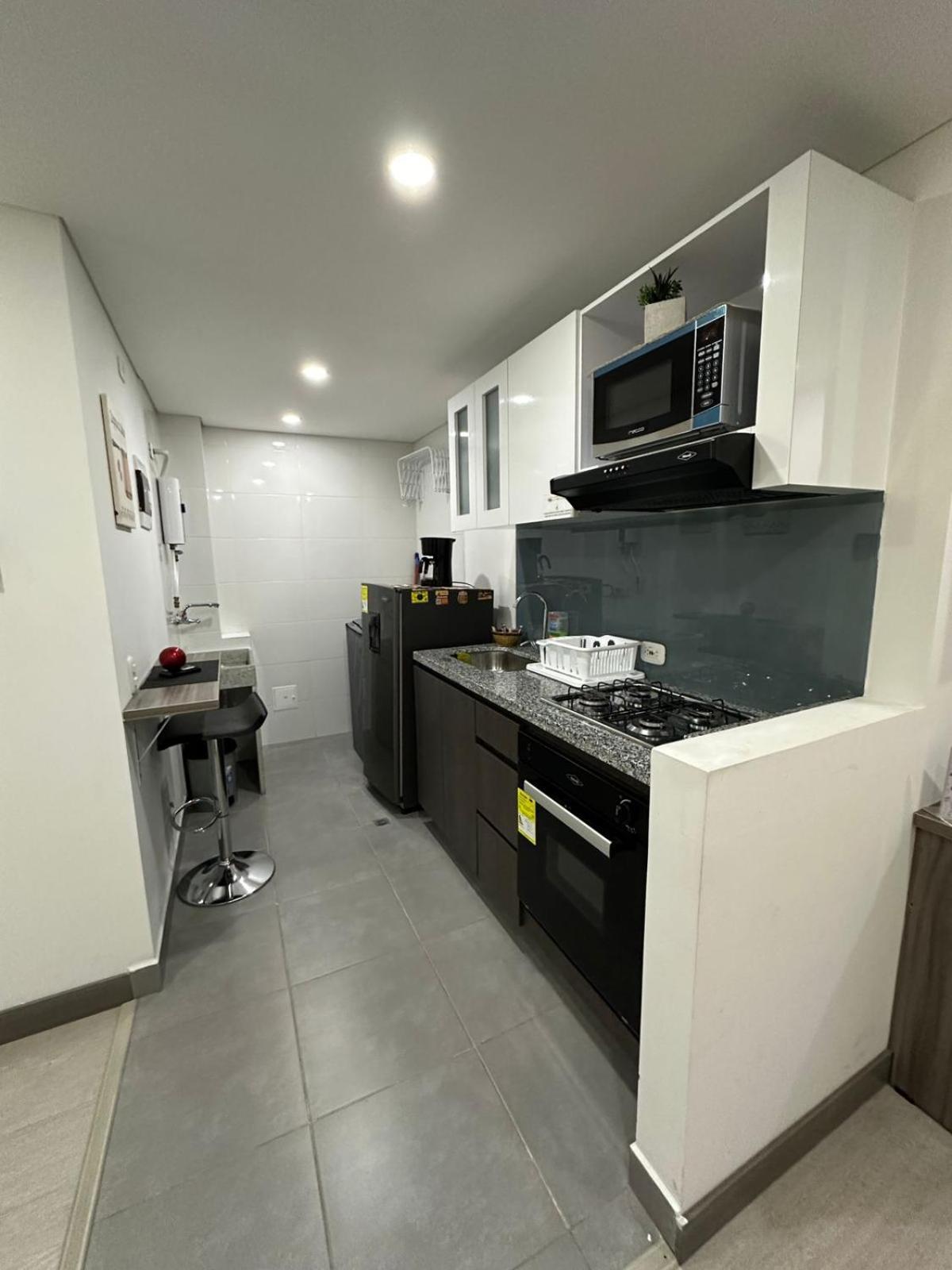 Magnifico Y Confortable Amoblado # 303 Apartamento
