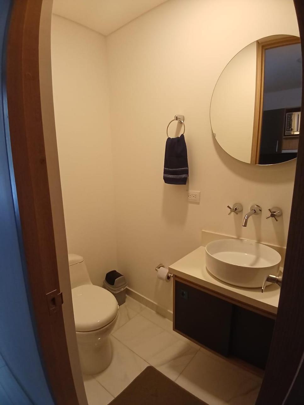 Apartamento Con Piscina 820 *