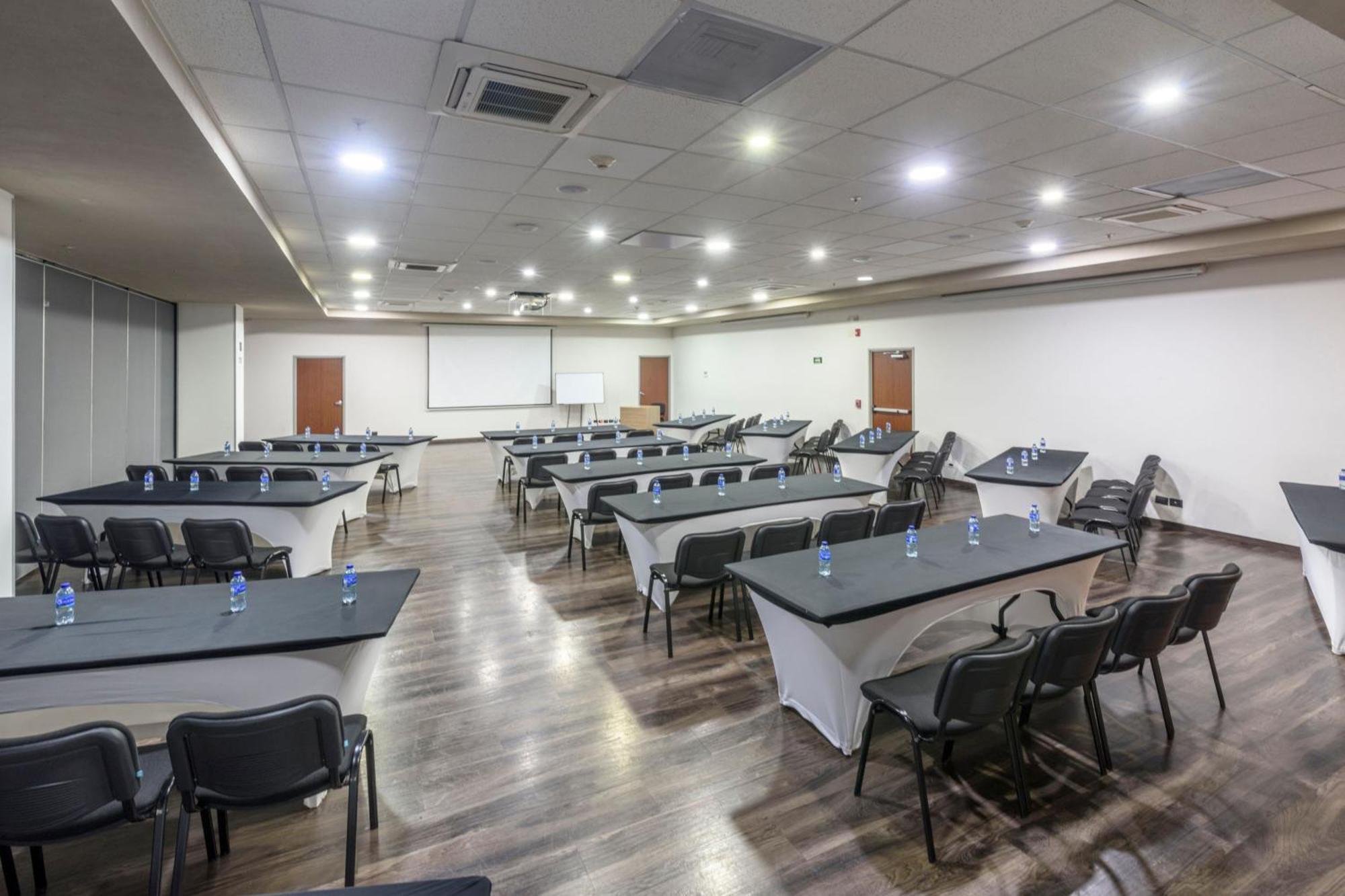 Express Junior By Marriott Aeropuerto