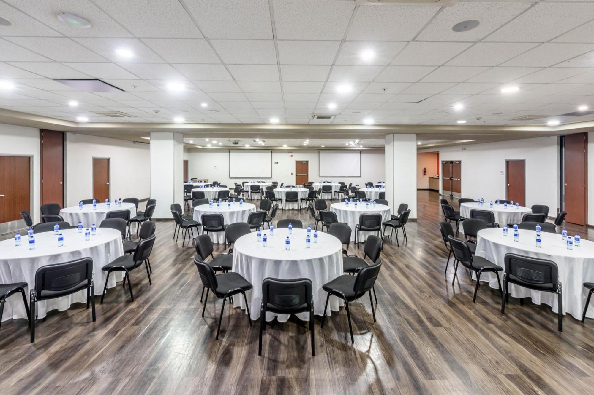 Hotel Express Junior By Marriott Aeropuerto