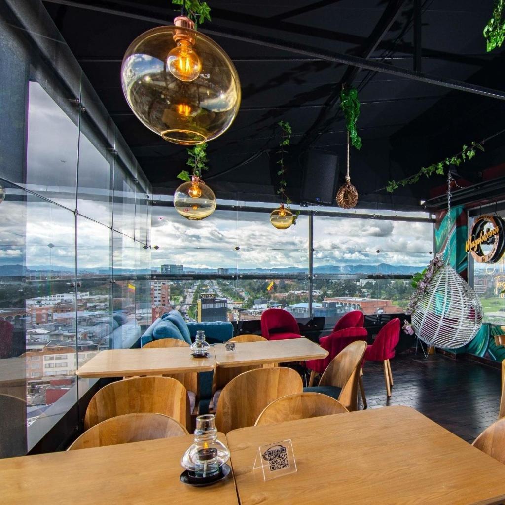American Visa Tower Bogotá
