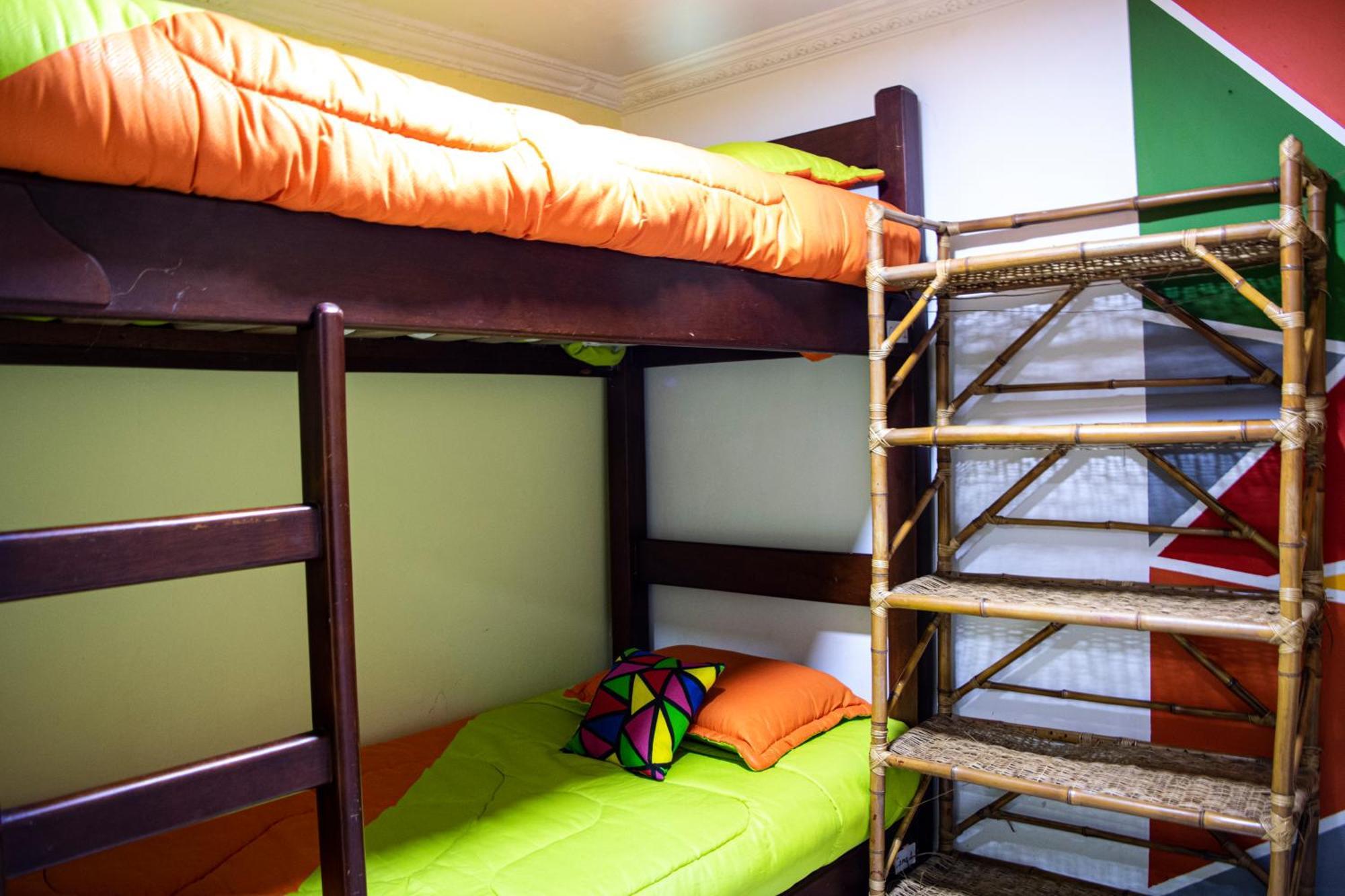Onde Pepe Candelos Hostal *