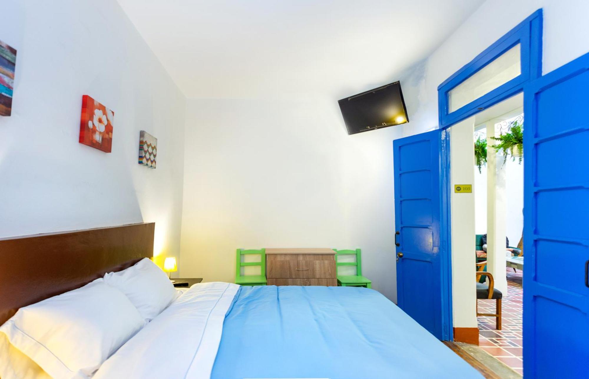Granada Hostal *
