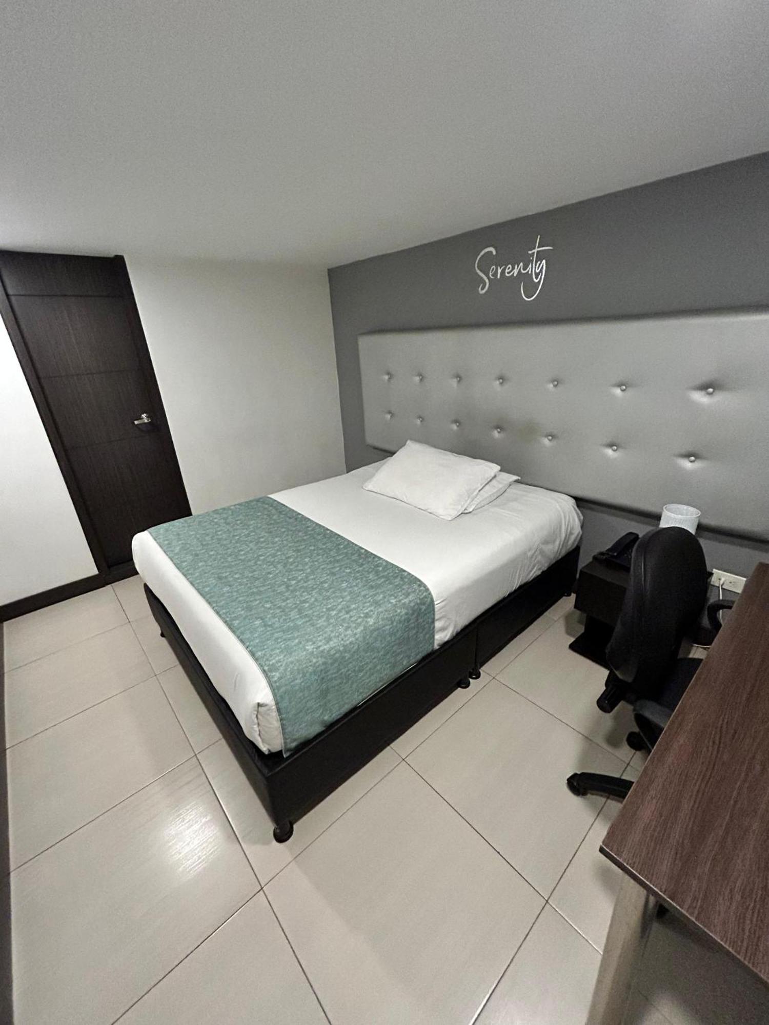 Aw Serenity Ferial 3* Bogotá