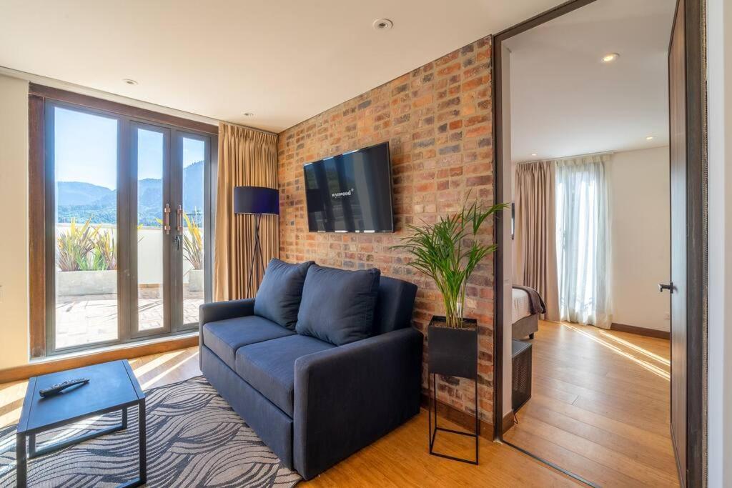 Stylish 2 Masters With Patio And View Bogotá