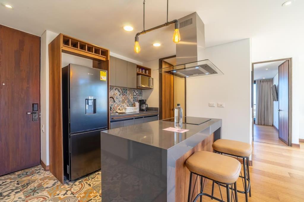 Stylish 2 Masters With Patio And View Apartamento Bogotá