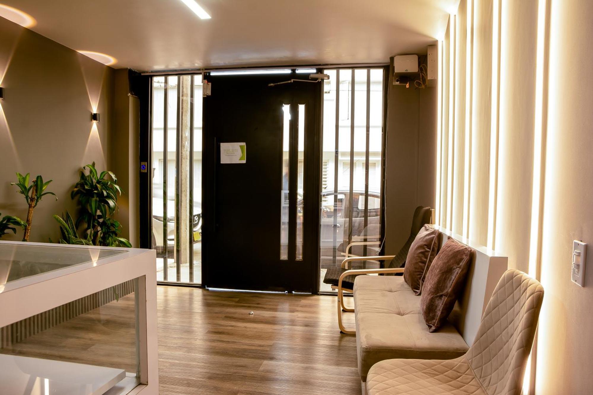 Hotel Aerosuites