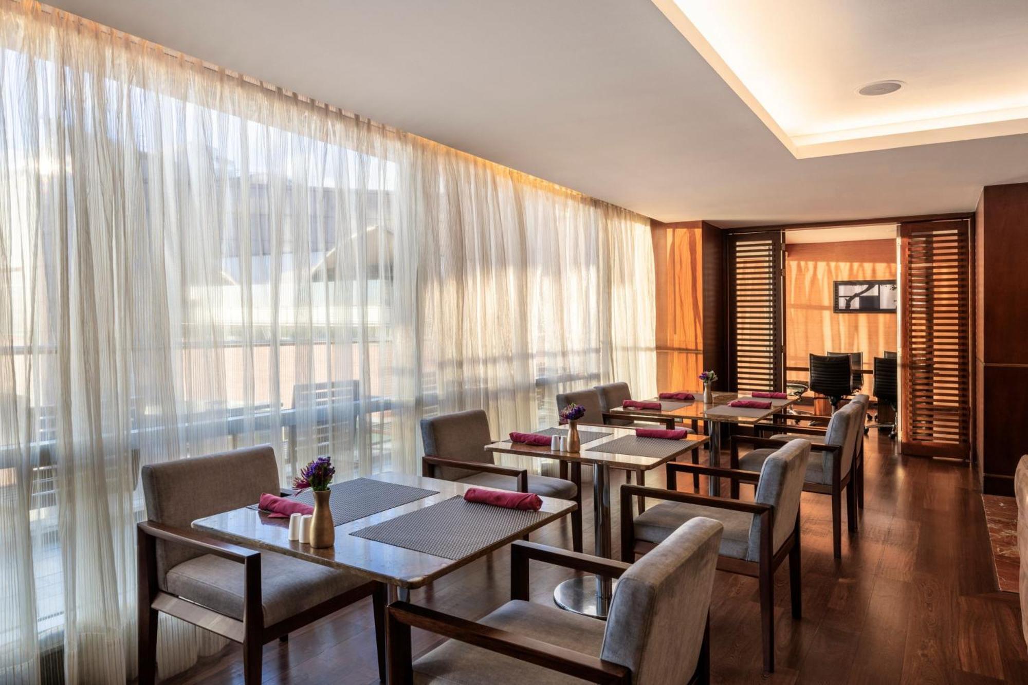 Jw Marriott Hotel 5*