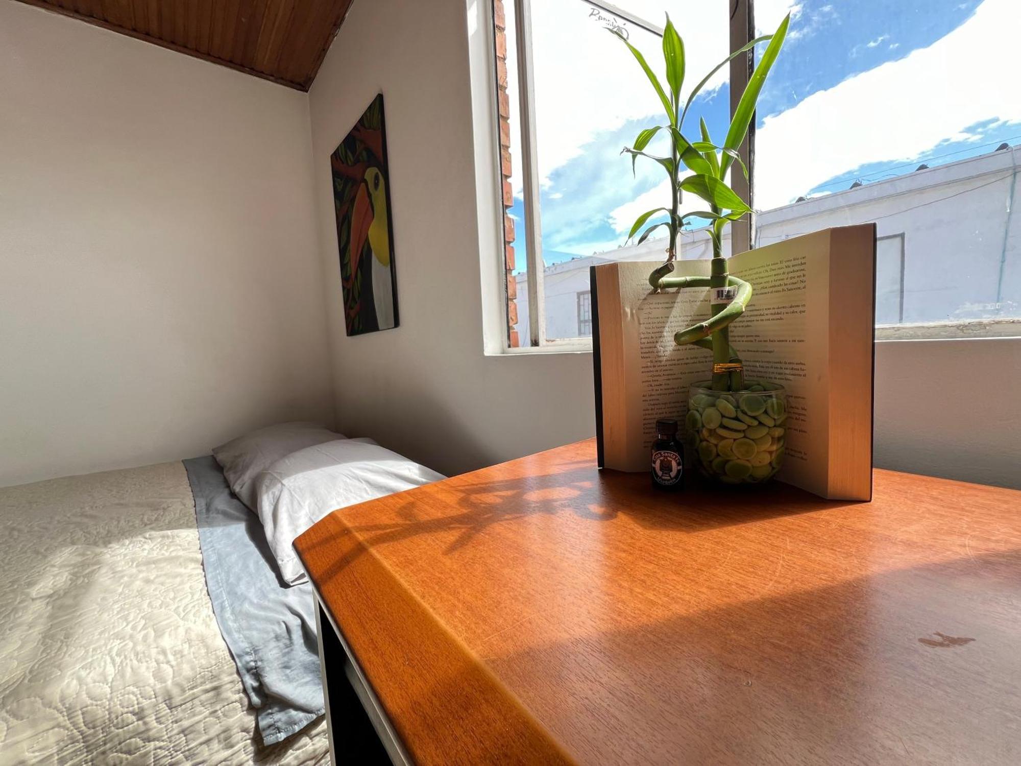 Hotel Casa Cerca A Unicentro Y Clinica Santa Fe En Usaquen