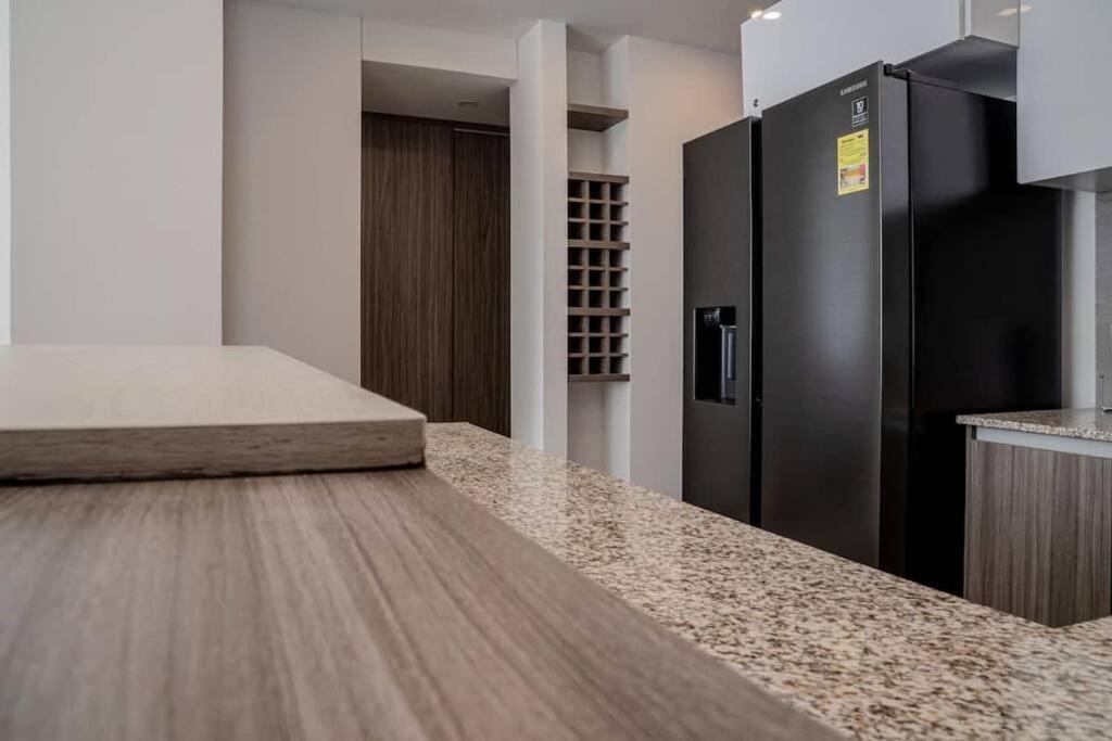 2bd Near Country Club & Unicentro 45 * Bogotá