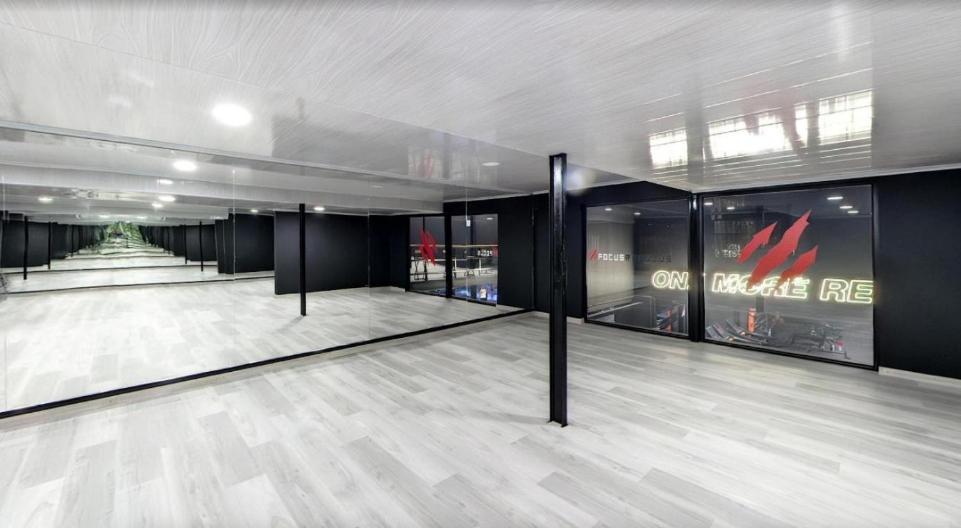 Hotel Xliving Host And 3*