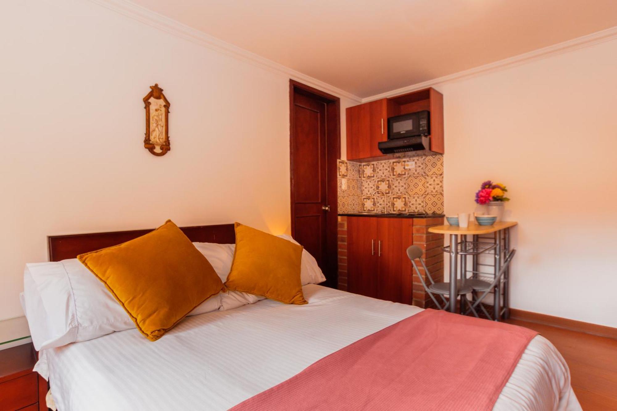 Apartasuites Plaza Antigua Apartahotel Bogotá