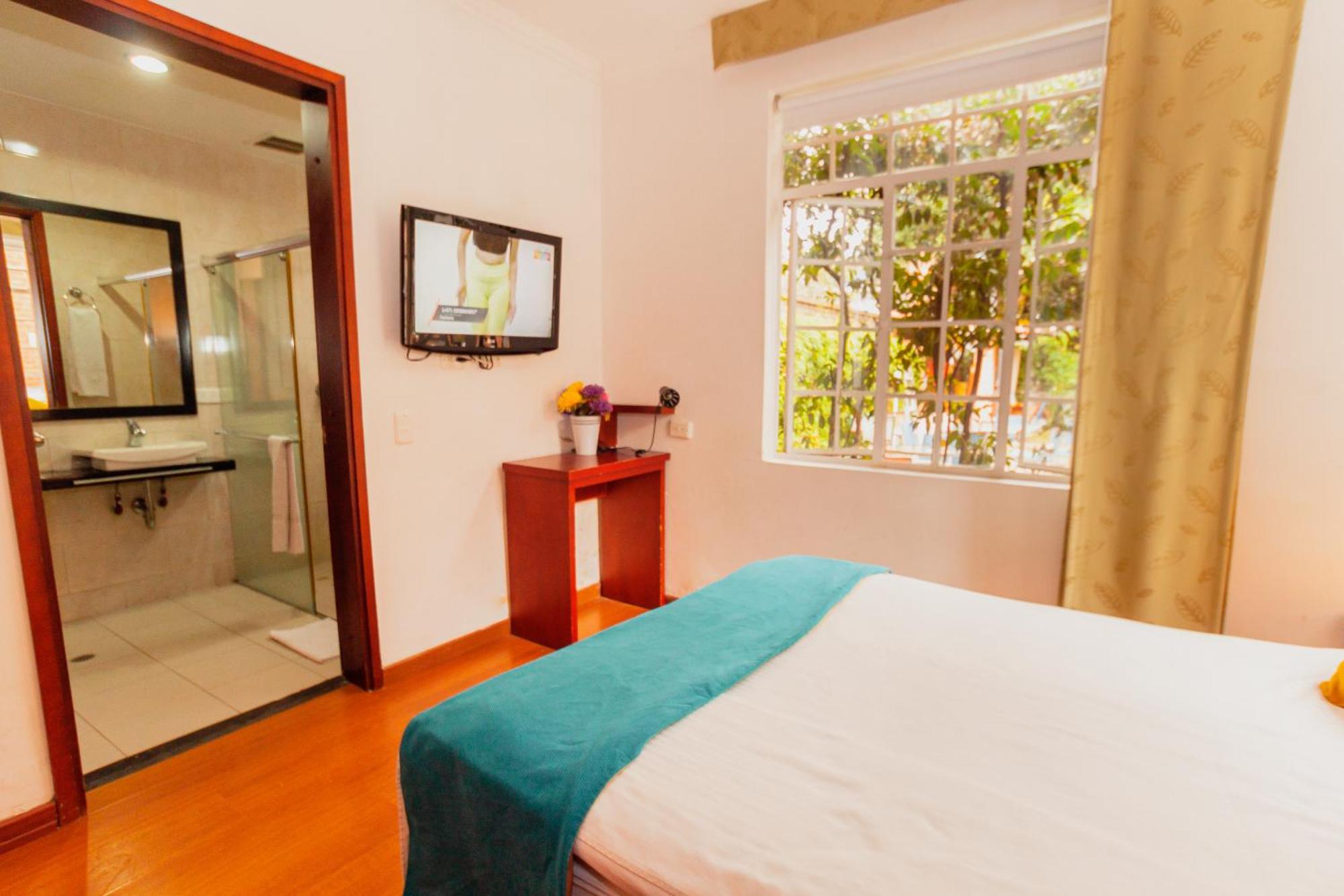 Apartasuites Plaza Antigua *