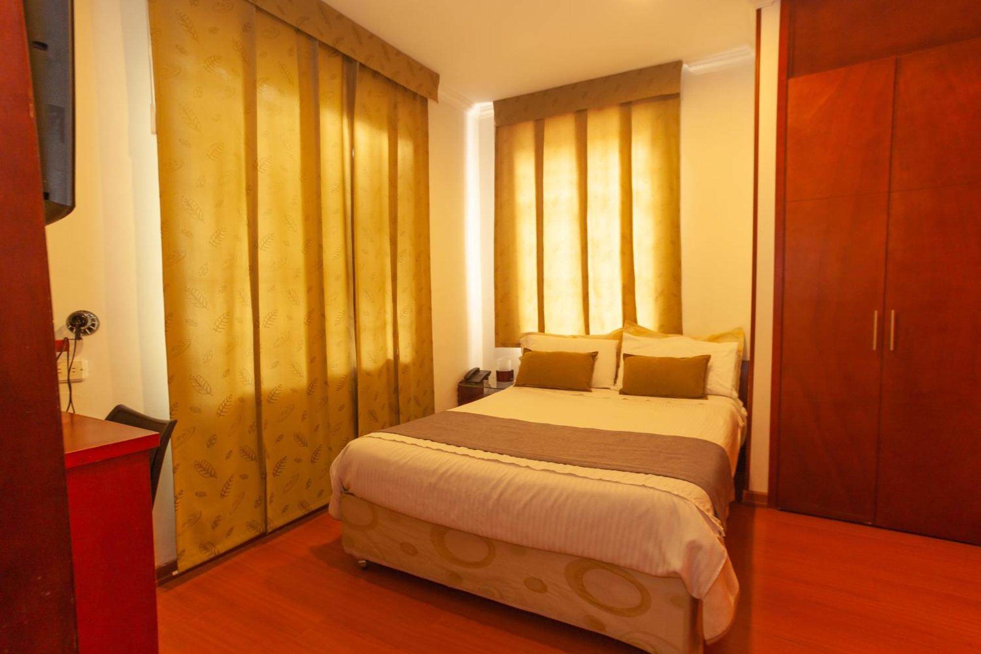 Apartasuites Plaza Antigua * Bogotá