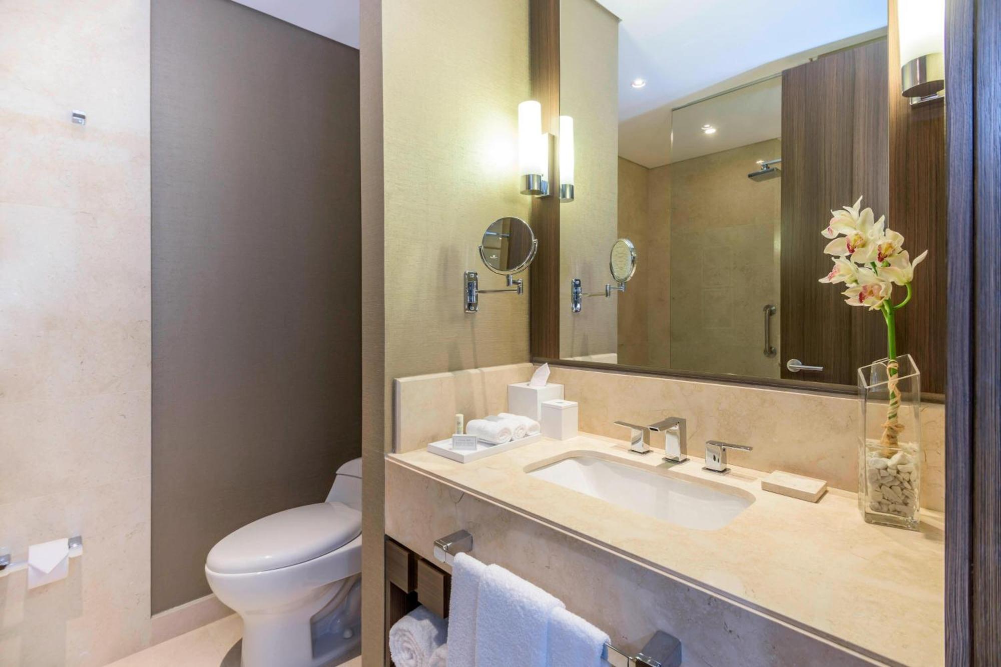 Hotel Courtyard By Marriott Airport Bogotá