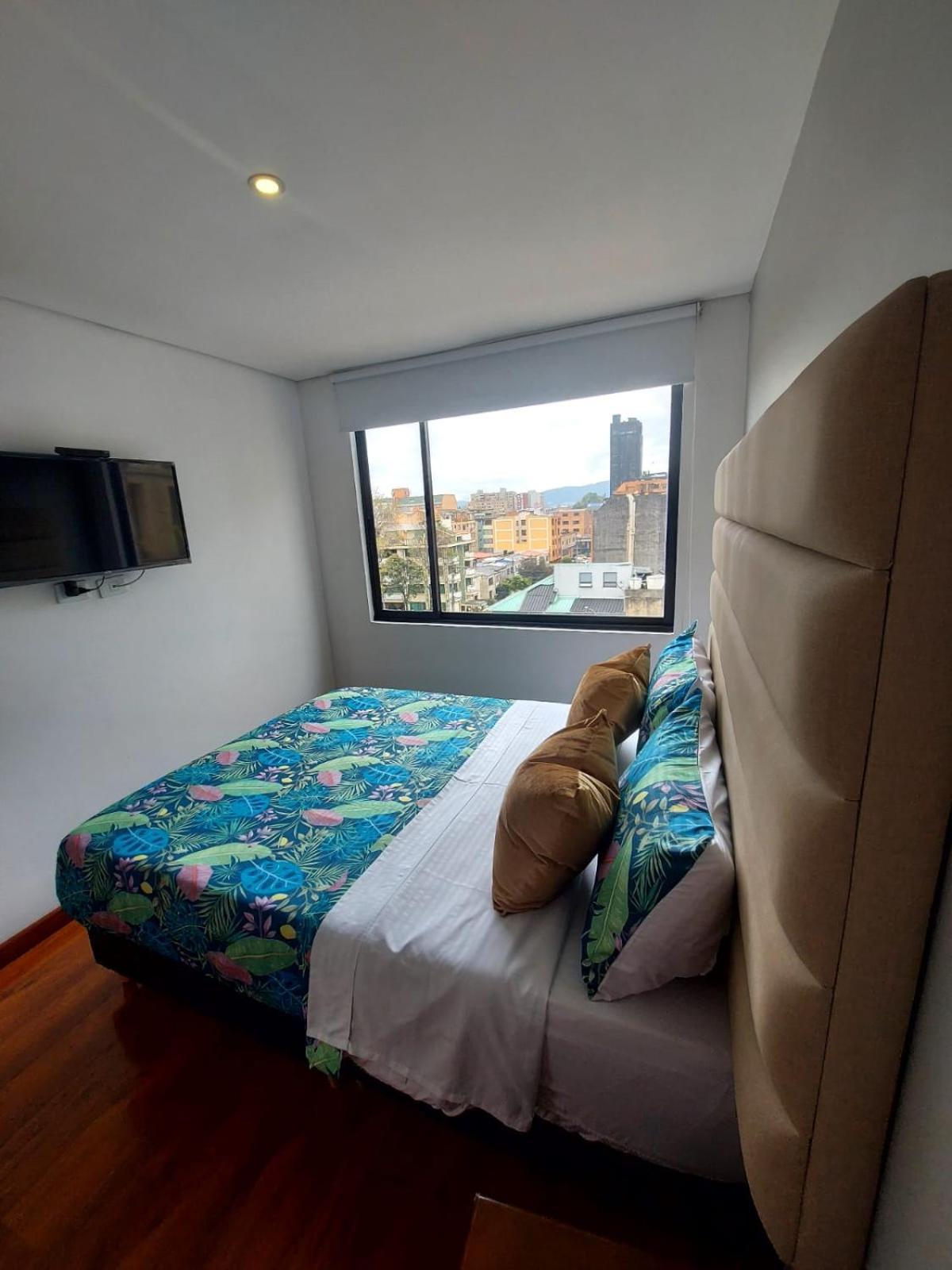 And 3* Bogotá