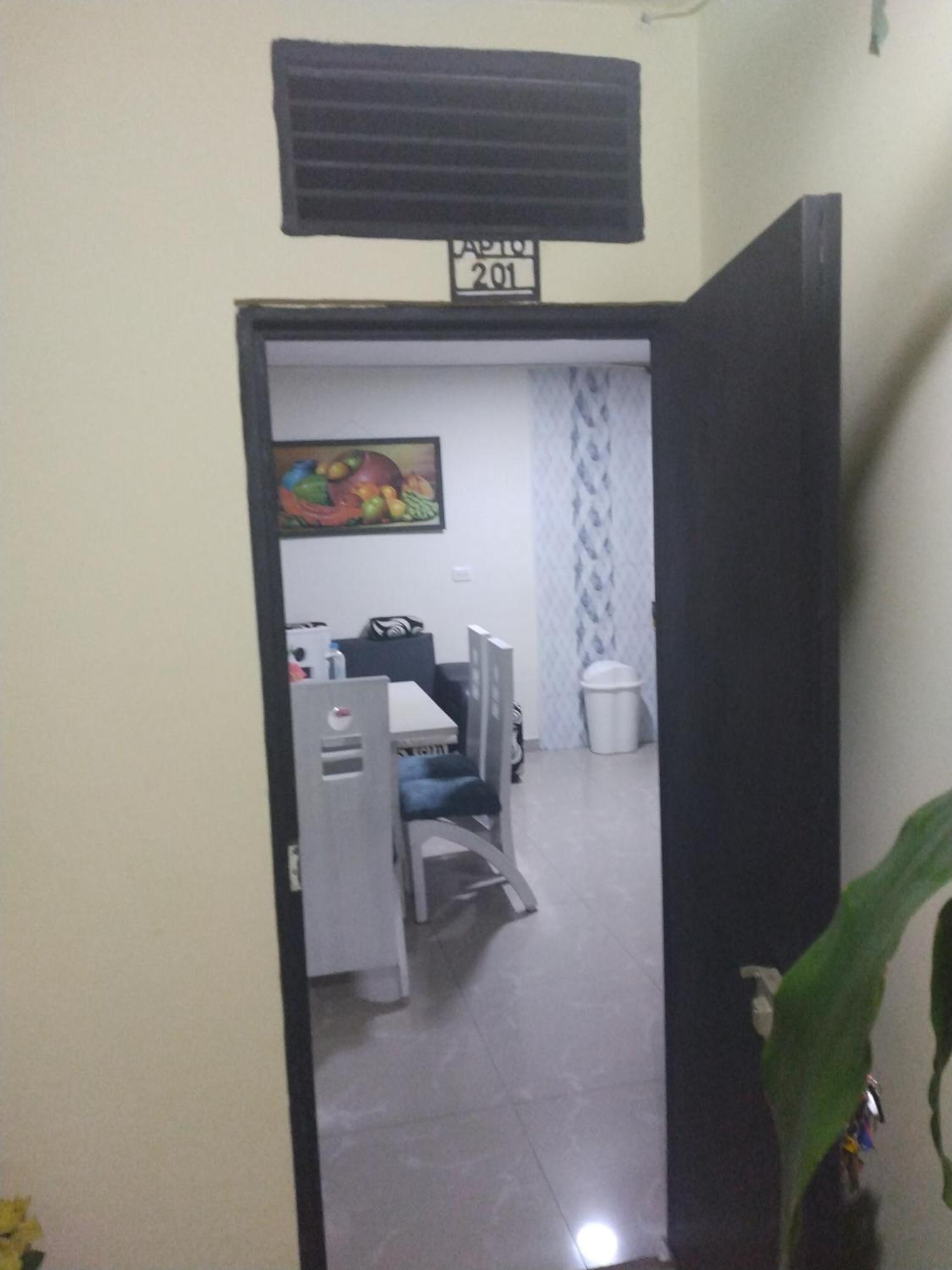 Y Cerca Del Aeropuerto Apartamento Bogotá