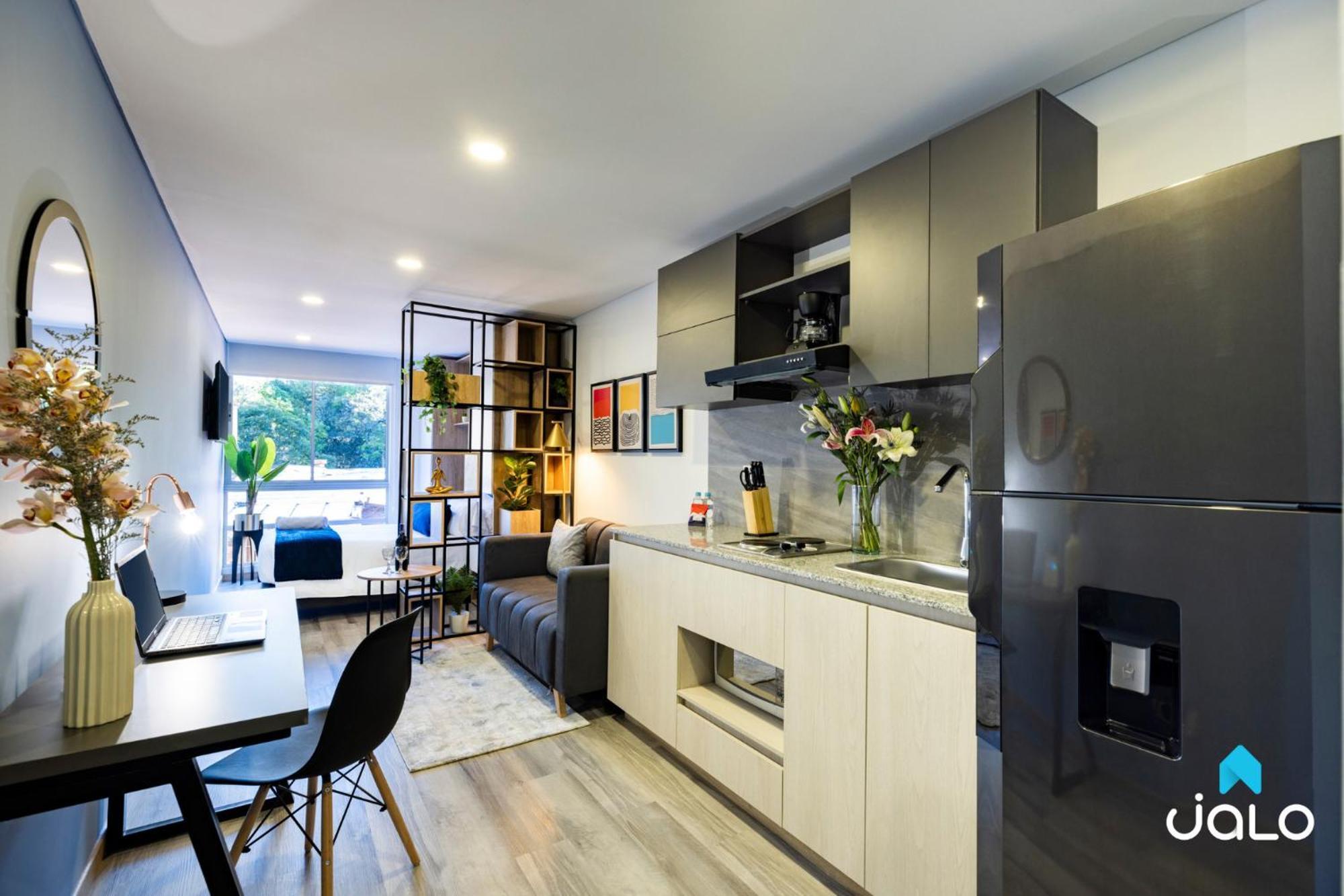 Modern Loft In 85 St *